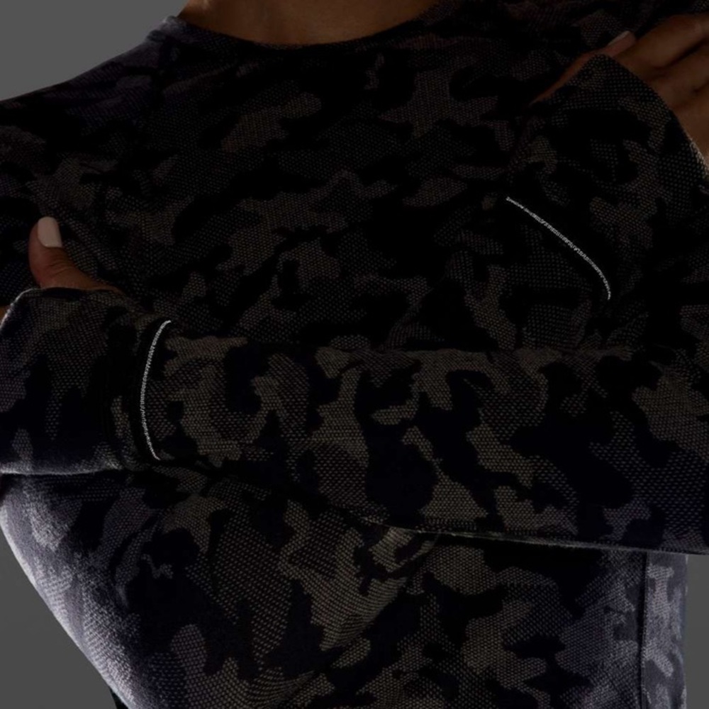 Lululemon Runderful Long Sleeve Top - Picture 11 of 12